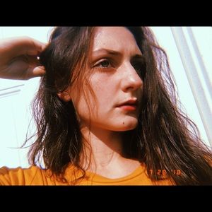 Meet your Posher, Mia